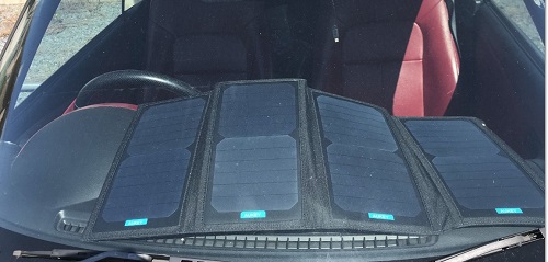 ソーラーチャージャーで車のバッテリーに充電する方法とその効果